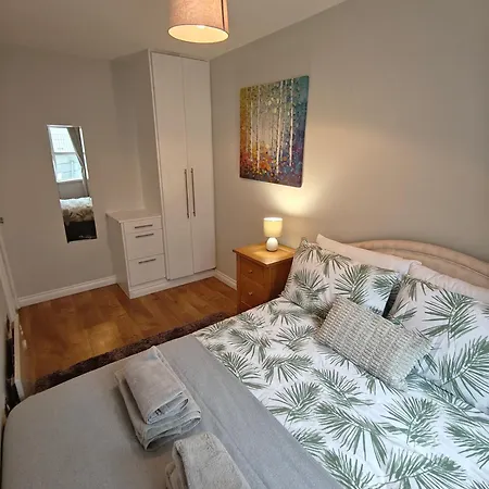 Apartment 3 - Kirwan's Court *